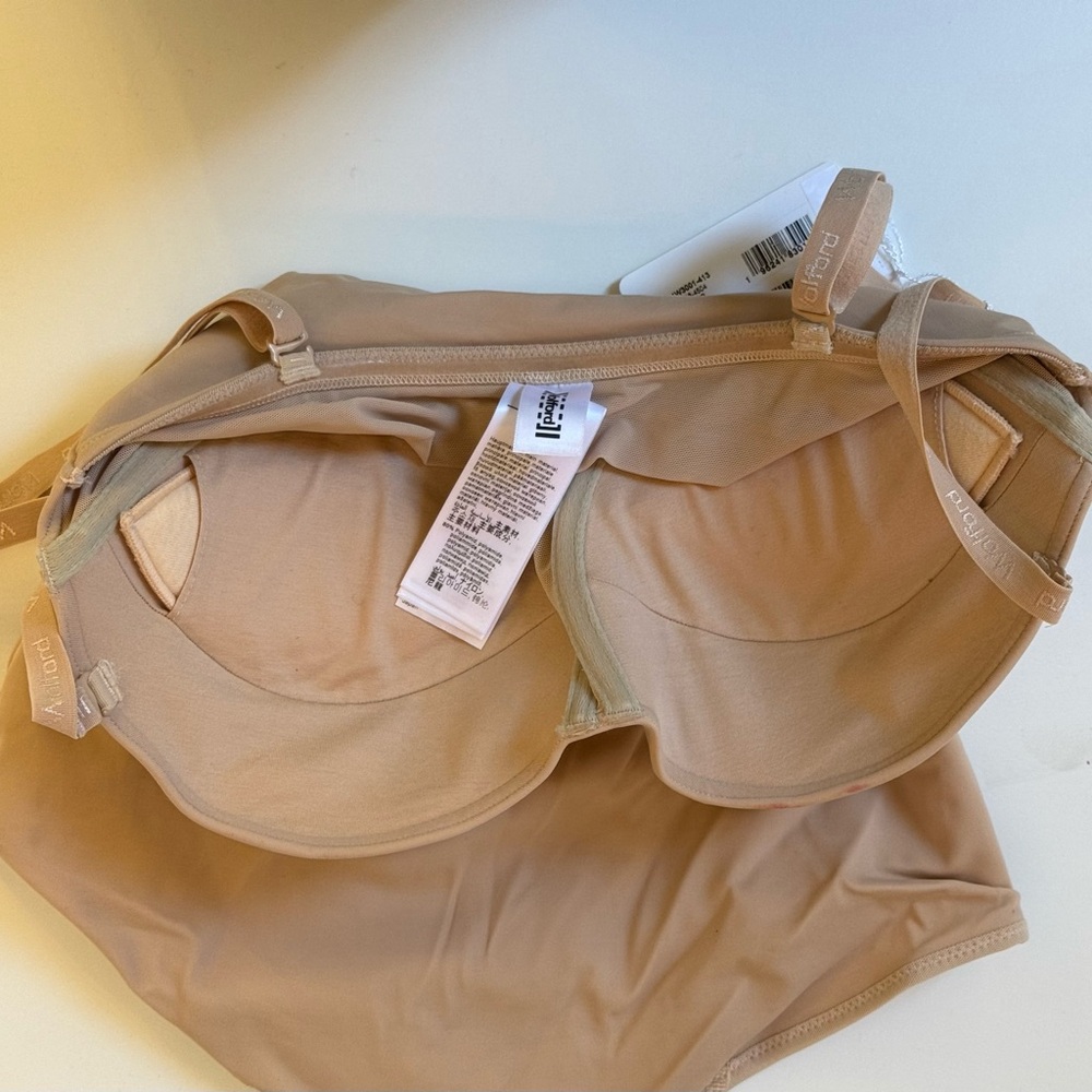 Wolford NWT Best Seller: Matt De Luxe String Bodysuit - Powder: M body & C-cup - Picture 11 of 11